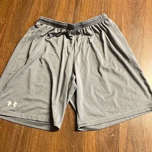 EUC UA Heat hear loose gray shorts
